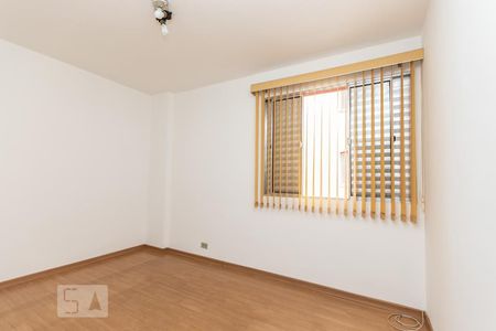 Quarto 2 de apartamento para alugar com 2 quartos, 75m² em Vila Paranagua, São Paulo