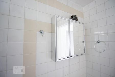 Banheiro de apartamento à venda com 1 quarto, 45m² em Vila Paulista, São Paulo