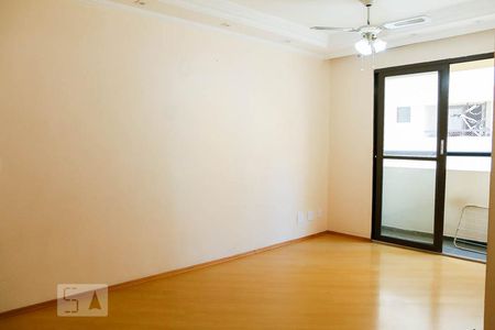 Sala de apartamento para alugar com 3 quartos, 64m² em Jardim das Flores, São Paulo