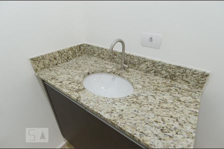 Banheiro de casa para alugar com 1 quarto, 42m² em Alves Dias, São Bernardo do Campo