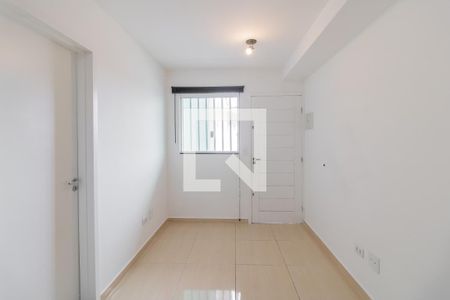 Sala de apartamento para alugar com 2 quartos, 38m² em Jardim Triana, São Paulo