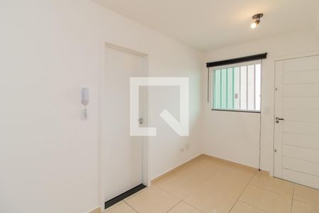 Sala de apartamento para alugar com 2 quartos, 38m² em Jardim Triana, São Paulo