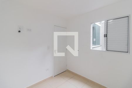 Quarto 2 de apartamento para alugar com 2 quartos, 38m² em Jardim Triana, São Paulo