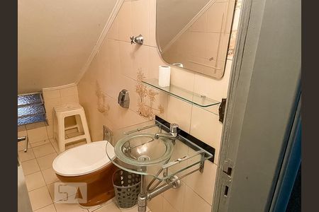 Lavabo de casa para alugar com 3 quartos, 140m² em Vila Paulista, São Paulo