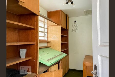 Quarto 3 de casa para alugar com 3 quartos, 140m² em Vila Paulista, São Paulo