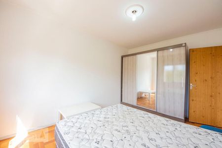 Quarto 1 de apartamento à venda com 2 quartos, 76m² em São Sebastião, Porto Alegre