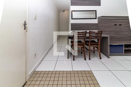 Corredor de apartamento para alugar com 2 quartos, 43m² em Água Branca, São Paulo