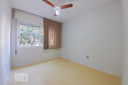 Quarto 2 de apartamento para alugar com 2 quartos, 69m² em Rio Branco, Porto Alegre