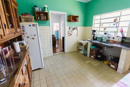 Cozinha 03 de casa à venda com 4 quartos, 390m² em Vila Ipojuca, São Paulo