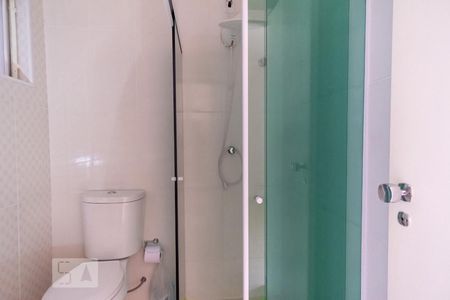 Banheiro de kitnet/studio para alugar com 1 quarto, 49m² em Botafogo, Campinas