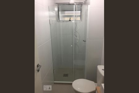 Banheiro de apartamento à venda com 1 quarto, 40m² em Partenon, Porto Alegre