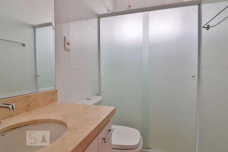 Banheiro de apartamento à venda com 2 quartos, 50m² em Sumarezinho, São Paulo