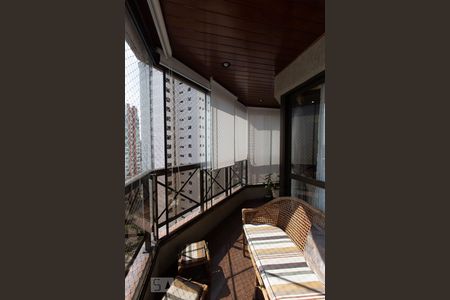 Sacada de apartamento à venda com 3 quartos, 155m² em Vila Regente Feijó, São Paulo