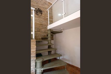 Sala - Escadas de casa à venda com 3 quartos, 230m² em Vila Esperança, São Paulo