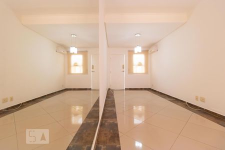 Salas de casa de condomínio para alugar com 2 quartos, 54m² em Chácara Primavera, Campinas
