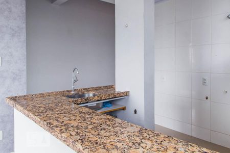 Detalhe cozinha de apartamento para alugar com 1 quarto, 40m² em Praia da Bandeira, Rio de Janeiro