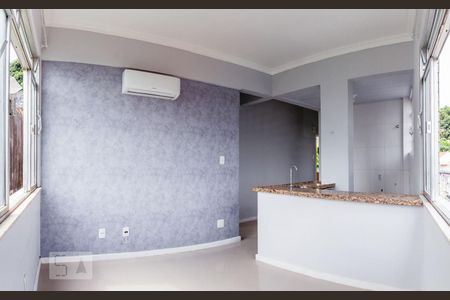 Sala/Cozinha de apartamento para alugar com 1 quarto, 40m² em Praia da Bandeira, Rio de Janeiro