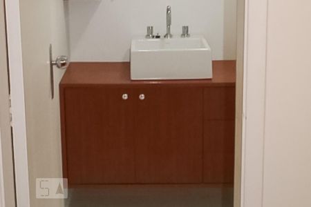 Banheiro da Suíte de apartamento para alugar com 2 quartos, 70m² em Vila Mascote, São Paulo