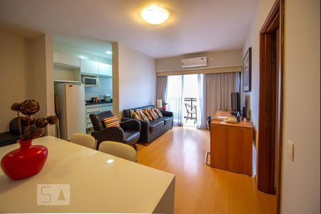 Sala de apartamento para alugar com 2 quartos, 63m² em Leblon, Rio de Janeiro