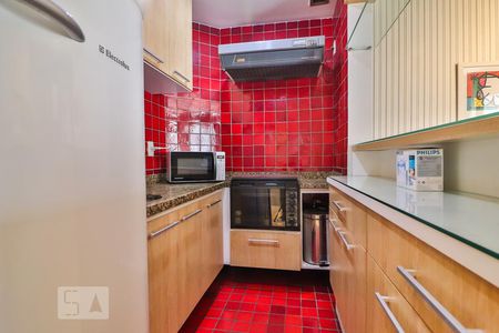 Cozinha de apartamento para alugar com 1 quarto, 42m² em Cerqueira César, São Paulo