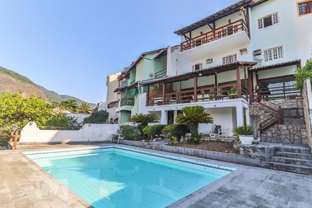 Piscina e Fachada de casa de condomínio para alugar com 4 quartos, 600m² em Freguesia (jacarepaguá), Rio de Janeiro