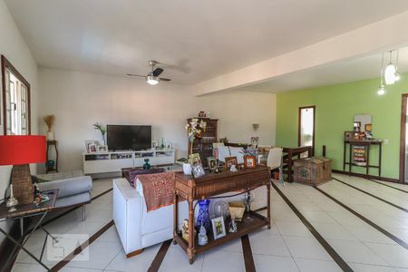 Sala 1 de casa de condomínio para alugar com 4 quartos, 600m² em Freguesia (jacarepaguá), Rio de Janeiro