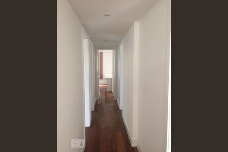 Corredor de apartamento para alugar com 4 quartos, 190m² em Ingá, Niterói