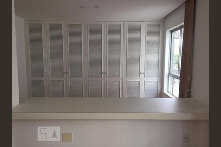 Sala de apartamento para alugar com 4 quartos, 190m² em Ingá, Niterói