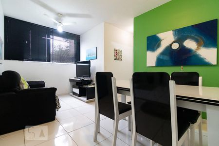 Sala de apartamento à venda com 2 quartos, 46m² em Vargem Pequena, Rio de Janeiro