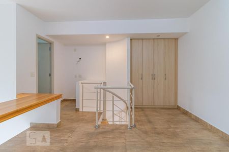 Suíte de apartamento para alugar com 1 quarto, 50m² em Alphaville Industrial, Barueri