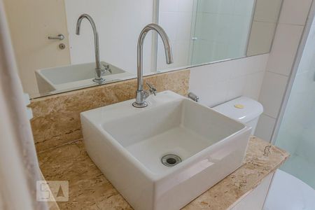 Banheiro de apartamento à venda com 2 quartos, 50m² em Jardim Celeste, São Paulo