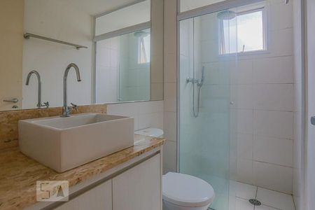 Banheiro de apartamento à venda com 2 quartos, 50m² em Jardim Celeste, São Paulo