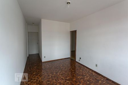 Apartamento para alugar com 3 quartos, 142m² em Santa Tereza, Belo Horizonte