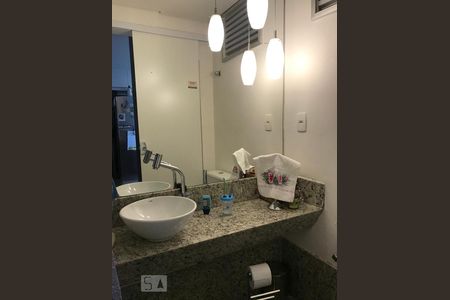 Banheiro 2 de apartamento para alugar com 2 quartos, 67m² em Serra, Belo Horizonte