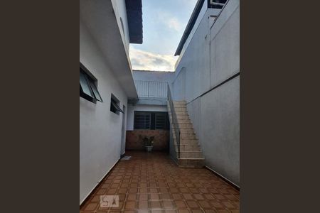 Quintal de casa à venda com 2 quartos, 180m² em Jardim Rosa de Franca, Guarulhos