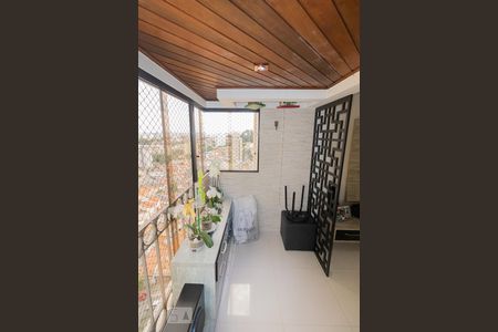 Sacada de apartamento à venda com 2 quartos, 74m² em Santa Teresinha, São Paulo