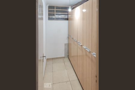 Closet de apartamento à venda com 2 quartos, 48m² em Moinho Velho, São Paulo