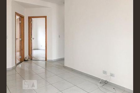 Sala de apartamento para alugar com 2 quartos, 50m² em Chácara Inglesa, São Paulo