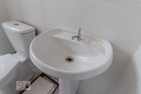 Detalhe do Banheiro de apartamento para alugar com 2 quartos, 51m² em Centro, Barueri