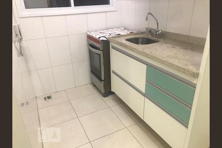 Cozinha de kitnet/studio para alugar com 1 quarto, 32m² em Bela Vista, São Paulo