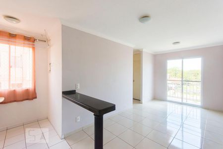 Sala de apartamento para alugar com 3 quartos, 55m² em Vila Marieta, Campinas