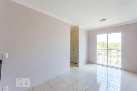 Sala de apartamento para alugar com 3 quartos, 55m² em Vila Marieta, Campinas