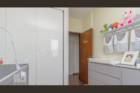 Quarto de apartamento para alugar com 3 quartos, 70m² em Santa Efigênia, Belo Horizonte