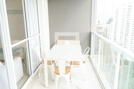 Sacada de kitnet/studio para alugar com 1 quarto, 41m² em Real Parque, São Paulo