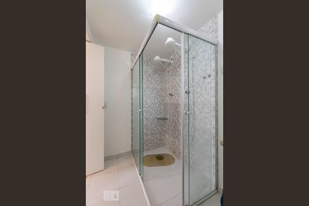 Banheiro de apartamento à venda com 2 quartos, 68m² em Cambuci, São Paulo