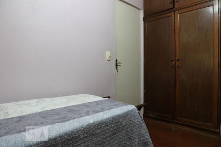 Quarto 2 de casa para alugar com 3 quartos, 90m² em Santa Mônica, Belo Horizonte