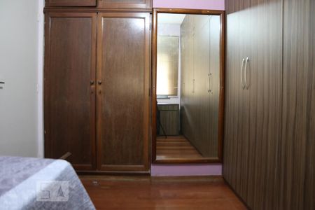 Quarto 2 de casa para alugar com 3 quartos, 90m² em Santa Mônica, Belo Horizonte