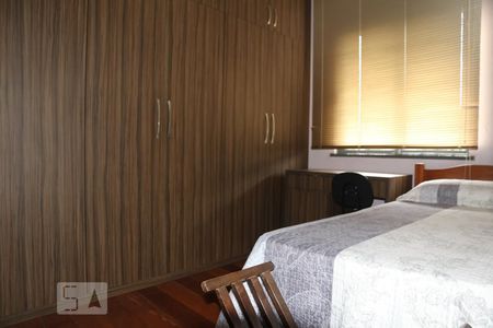 Quarto 2 de casa para alugar com 3 quartos, 90m² em Santa Mônica, Belo Horizonte