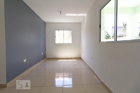 Sala de casa para alugar com 2 quartos, 40m² em Quitaúna, Osasco