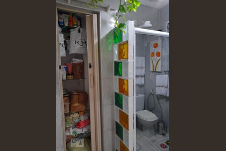 Banheiro de apartamento à venda com 2 quartos, 95m² em Vila Buarque, São Paulo